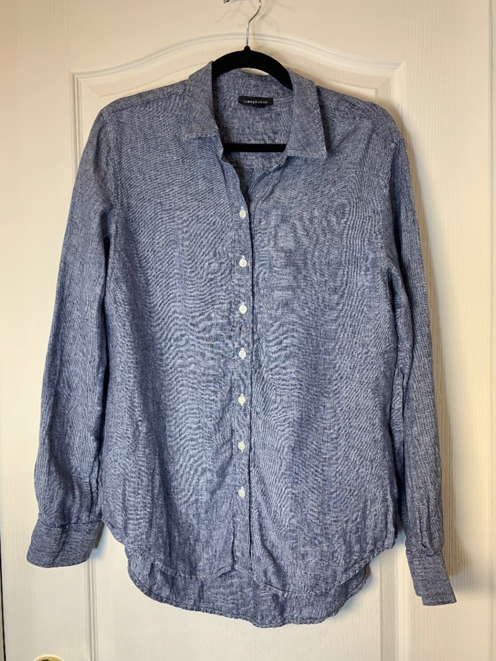 Lord & Taylor 100% Linen Blue Chambray Shirt Size M Long Sleeve